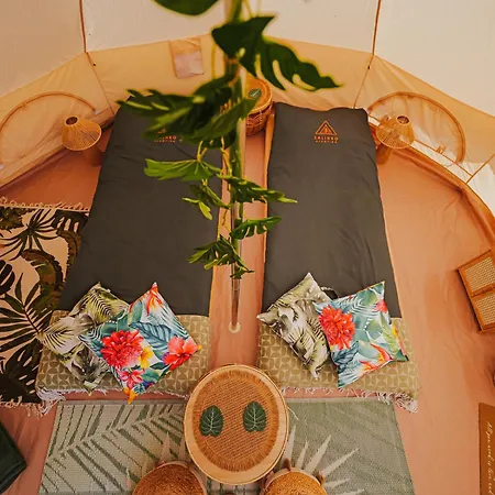 Campo de lujo Salinko Glamping Letowo