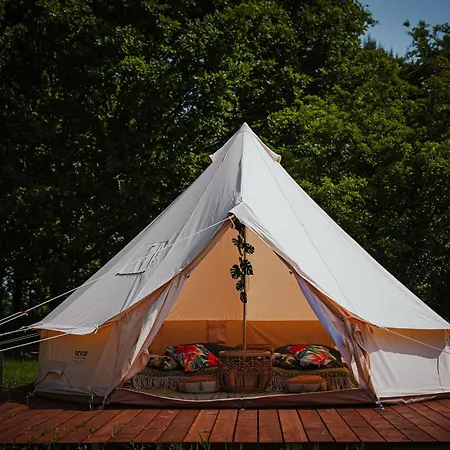 Campo de lujo Salinko Glamping *